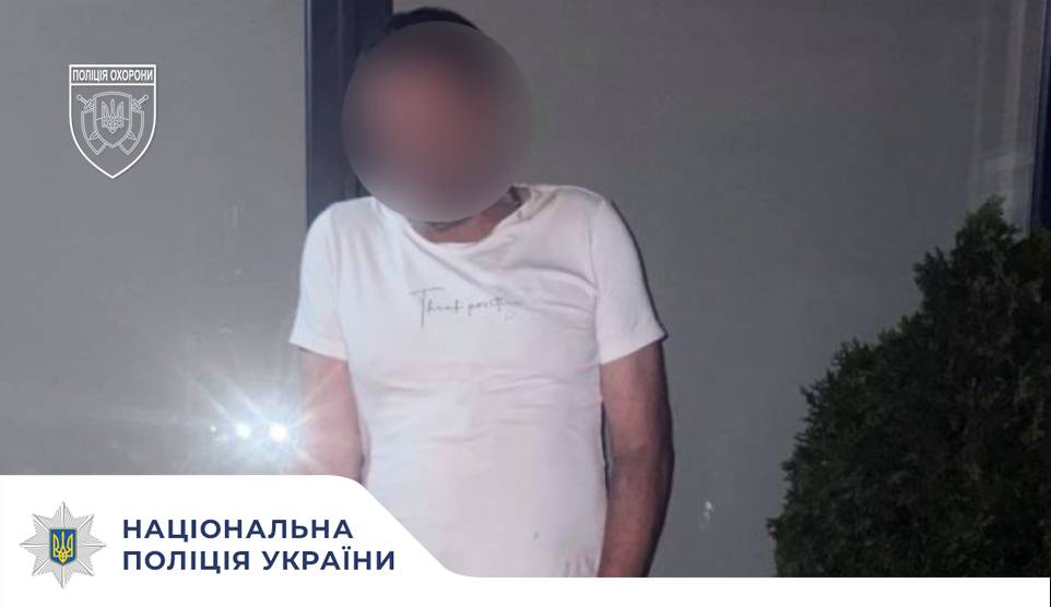 У Коломиї поліцейські охорони затримали порушника